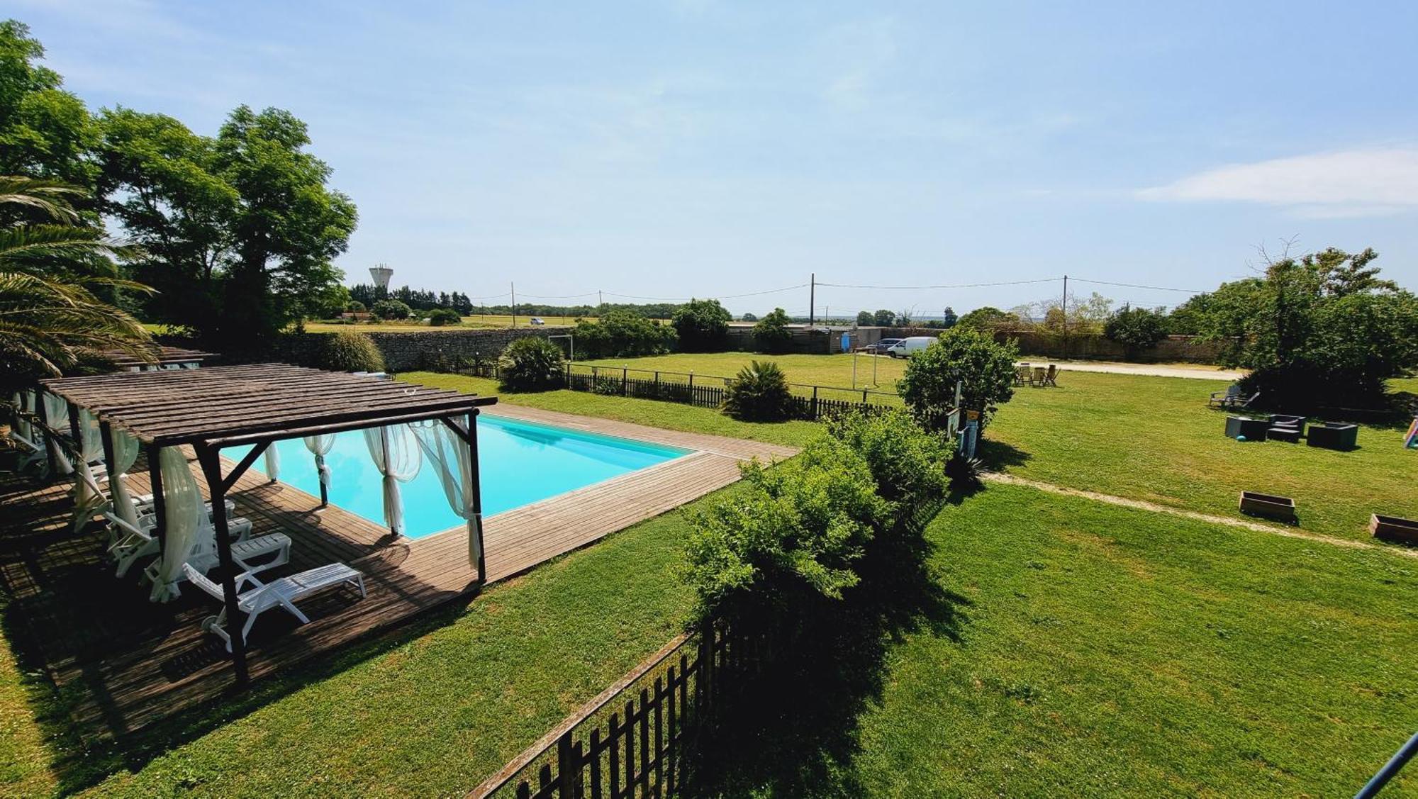 Вілла Domaine De Rochebonne Saint-Just-Luzac Екстер'єр фото