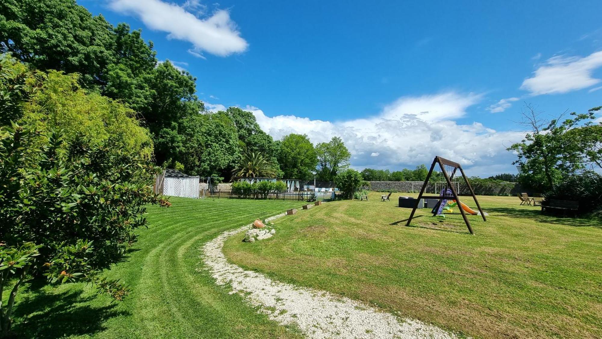 Вілла Domaine De Rochebonne Saint-Just-Luzac Екстер'єр фото